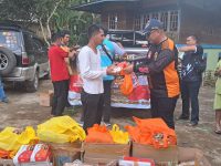 HDCI Palembang Berikan Ratusan Paket Bantuan Korban Banjir di Lahat
